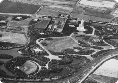 luchtfoto buitenplaats Vijvervreugd te Koudekerke 1956