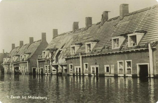 buurtschap 't Zand tijdens de inundatie